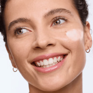 Bőrhibák elleni hidratáló ápoló